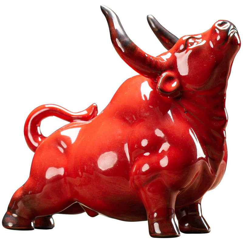 Figura de cerámica de toro grande