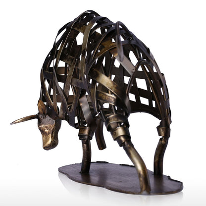 Figura de toro trenzado de hierro