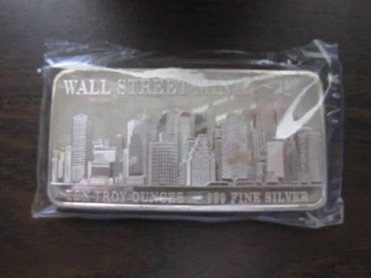 Vintage Wall Street Mint 10 oz fine silver bar featuring the New York Skyline and World Trade Center, exquisite craftsmanship with detailed cityscape design.
