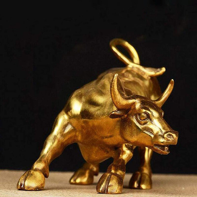 wall street gold bull figurine for traders